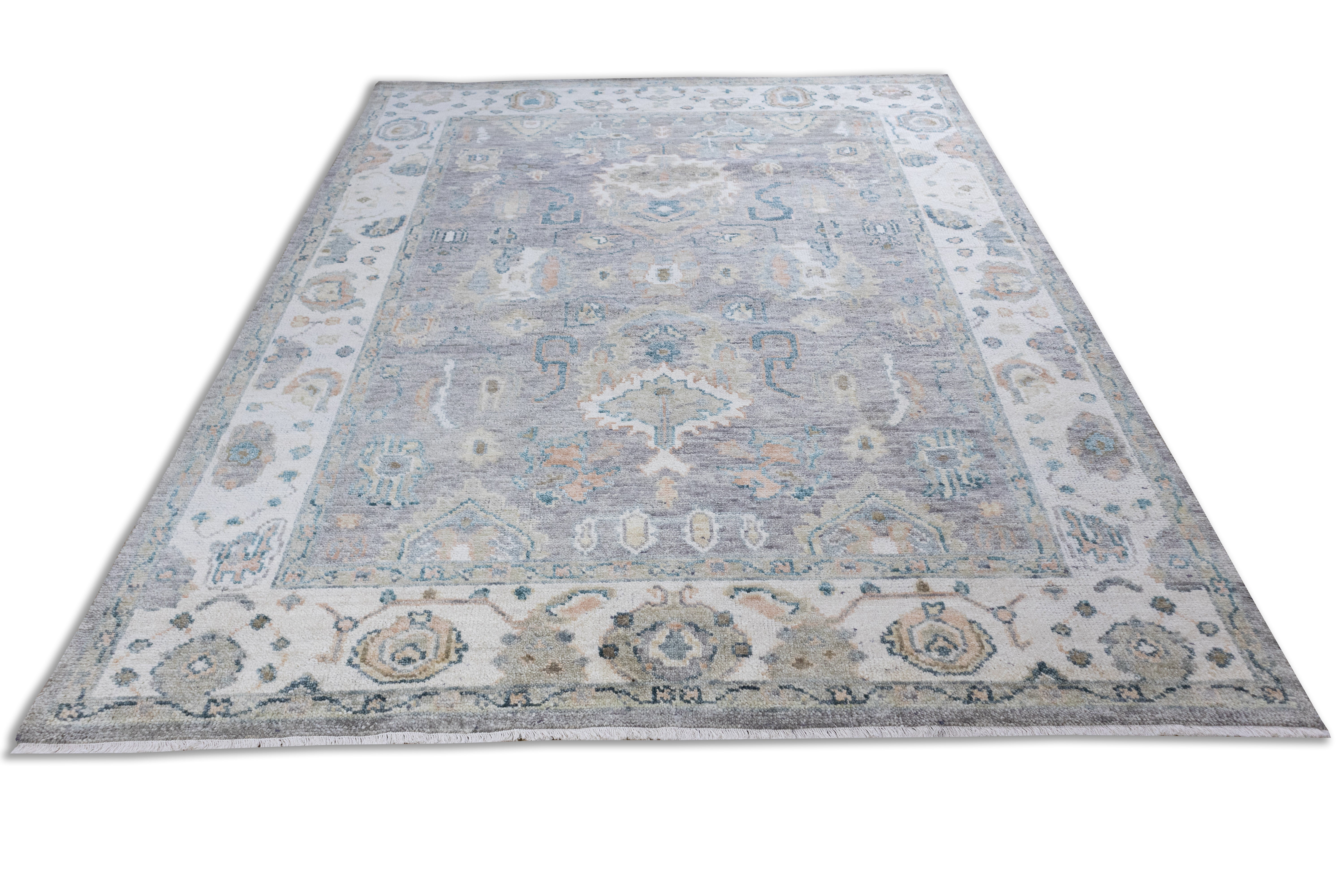 Delano Traditional Grey Hand-Knotted Wool Rug