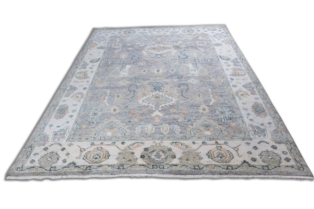 Delano Traditional Grey Hand-Knotted Wool Rug