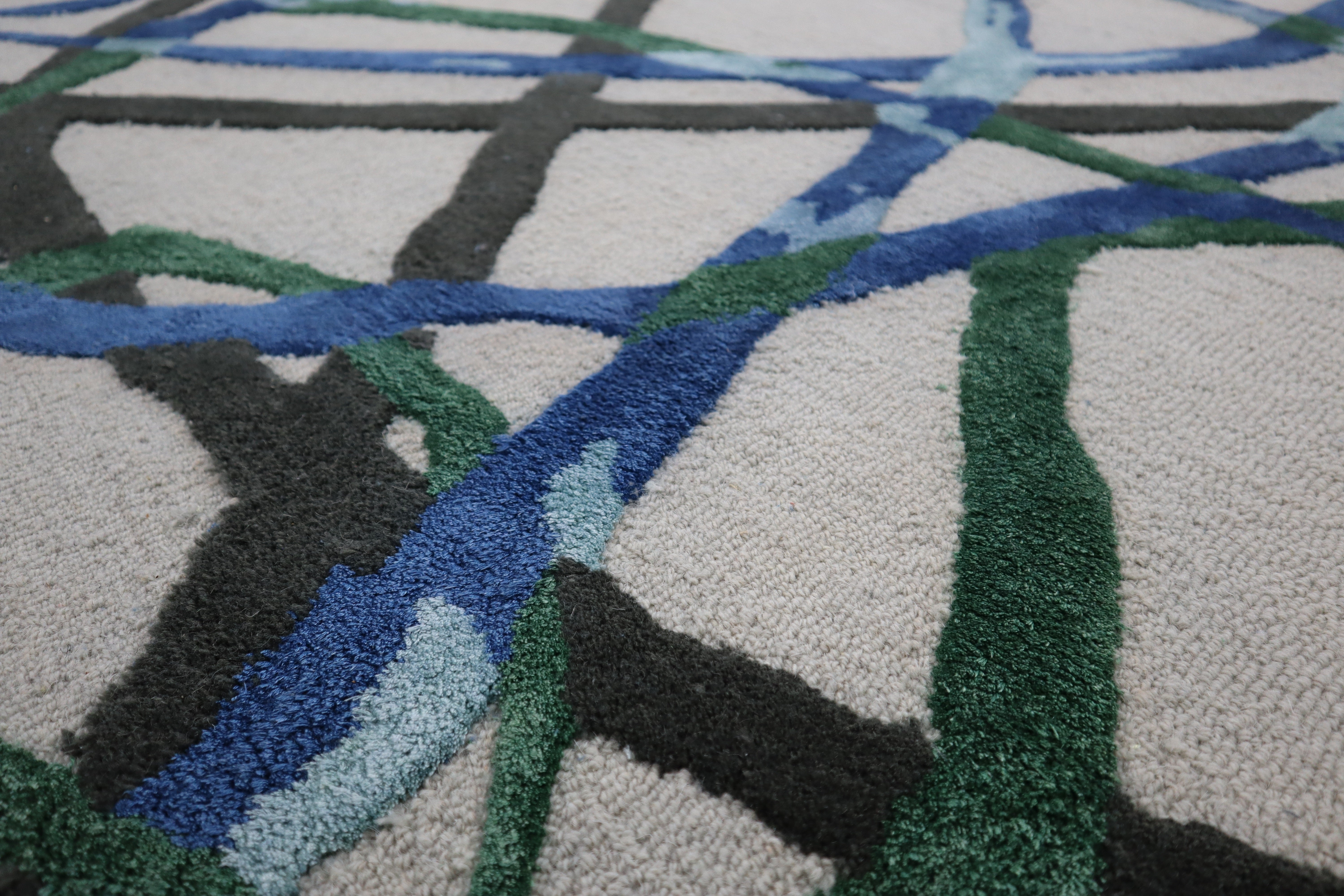 Estate Knotted Hand-Tufted Wool Rug
