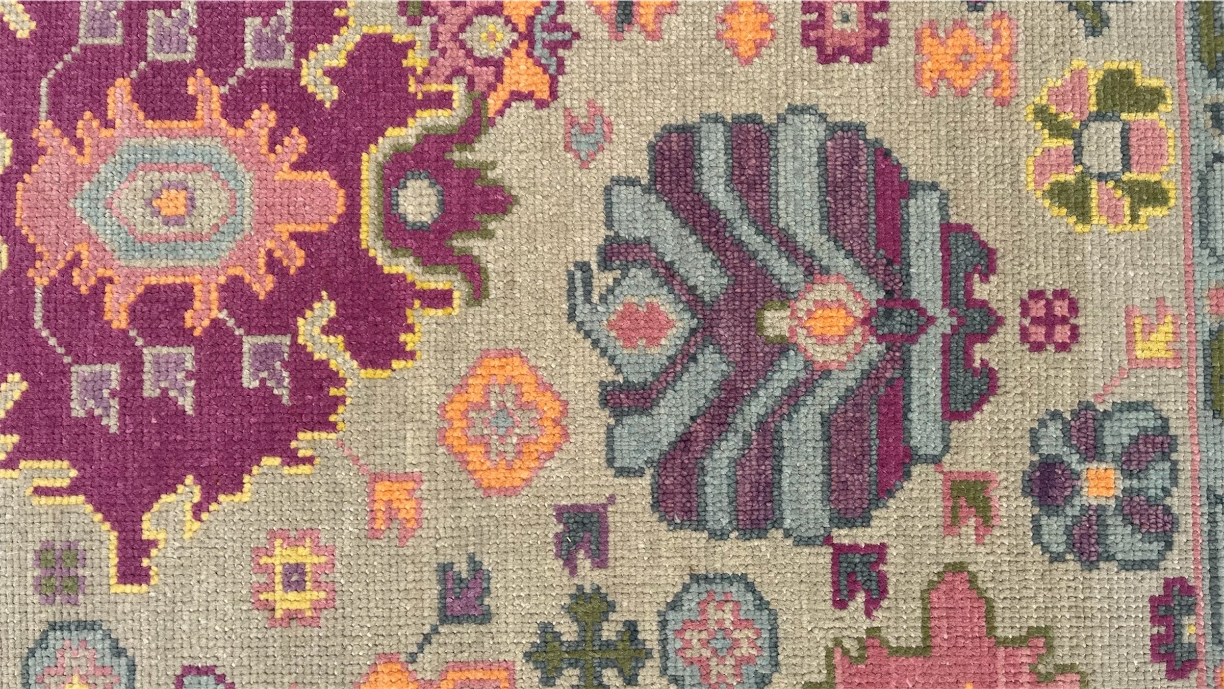 Norwyn Blush Sage Heritage Hand-Knotted Wool Rug